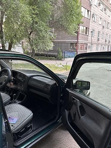 cl: Volkswagen Vento: 1996 г., 1.8 л, Механика, Бензин, Седан — 9