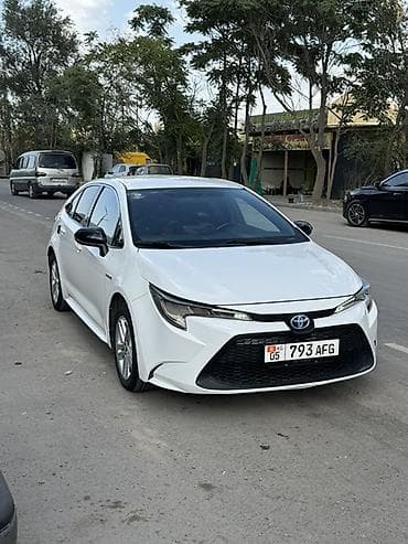 corolla 2016: Toyota Corolla: 2022 г., 1.8 л, Автомат, Гибрид, Седан — 2