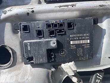 двери заказ: Дверь Задняя правая Mercedes-Benz, Оригинал — 1