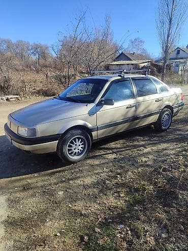 салквн тор: Volkswagen Passat: 1988 г., 1.8 л, Ручные, Газ, Седан — 1