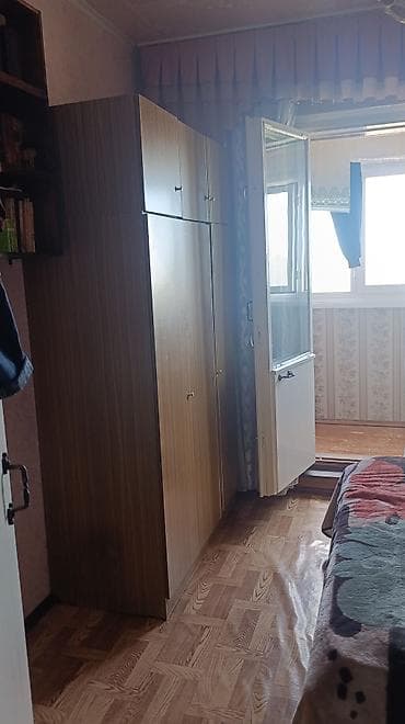 продаю квартиру 12 мкр: 2 комнаты, 53 м², 106 серия, 6 этаж, Старый ремонт — 8