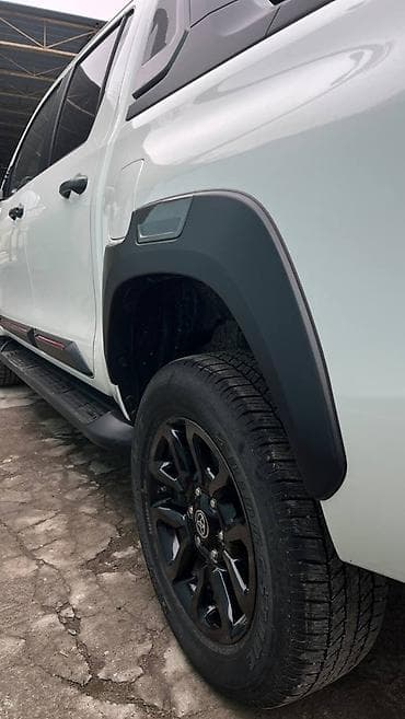 такта фуранер: Toyota Hilux: 2022 г., 4 л, Автомат, Бензин, Пикап — 2