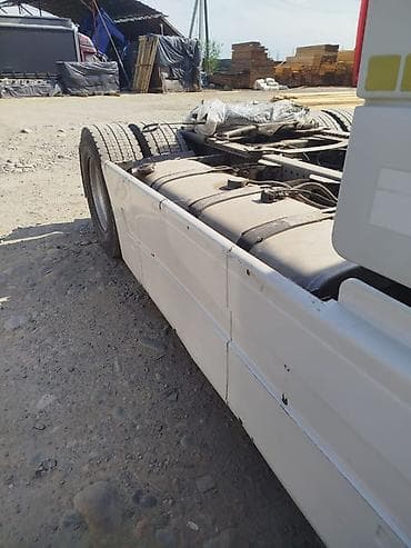 geely galaxy e5: Тягач, Volvo, Без прицепа — 5