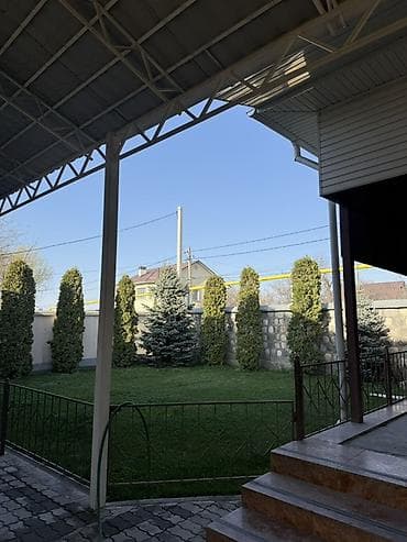 4 bedroom: Сдаётся в аренду просторный двухэтажный дом с подвалом, летней кухней — 7