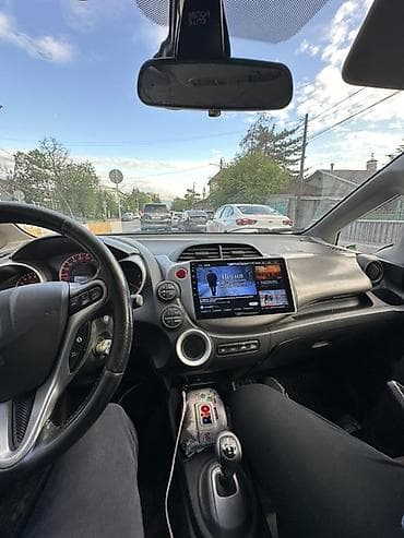 fit 2008: Honda Jazz: 2009 г., 1.5 л, Робот, Бензин, Хэтчбэк — 5