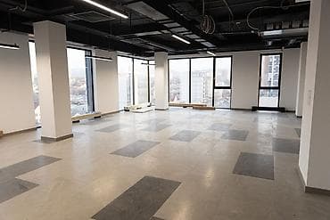 Кыймылсыз мүлк: Кеңселерди ижаралоо, 70 м², Бизнес борборунда, Тоолор көрүнүп турат, 1-катар — 2