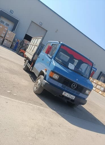 задние стопы на фуру: Легкий грузовик, Mercedes-Benz — 1