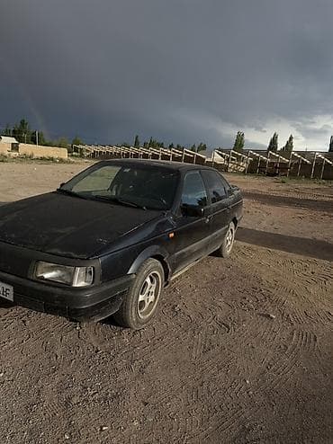 Volkswagen Passat: 1992 г., 2 л, Бензин, Седан at lalafo.kg Volkswagen Passat: 1992 г., 2 л, Бензин, Седан