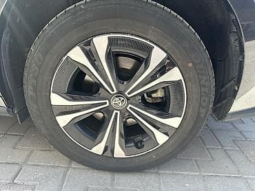toyota фортунер: Toyota bZ4X: 2023 г., 0.5 л, Автомат, Электромобиль, Кроссовер — 5