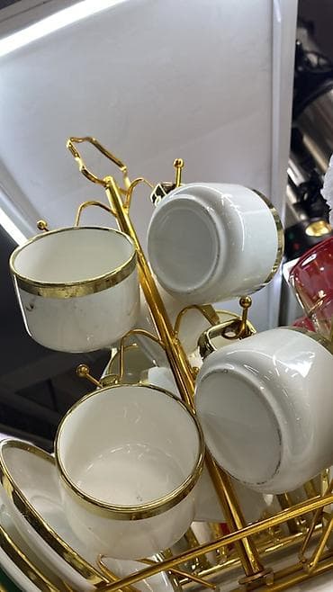 metta samurai: Набор чайных/кофейных чашек с блюдцами на металлической подставке. - — 2