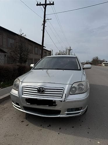Toyota Avensis: 2004 г., 1.8 л, Механика, Бензин, Седан