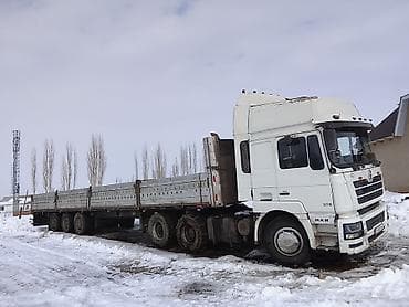 света: Тягач, Shacman, Тентованный — 4