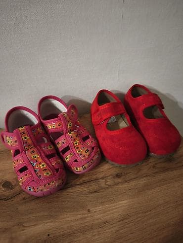 Боди: Продам б/у тапочки и красные туфельки, состояние хорошее. Размер 24 — 6