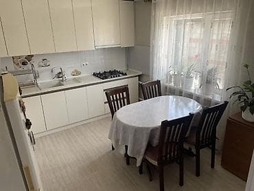 кухн: Продаётся уютный 4 комнатный дом. Тех паспорт, договор купли-продажи — 3