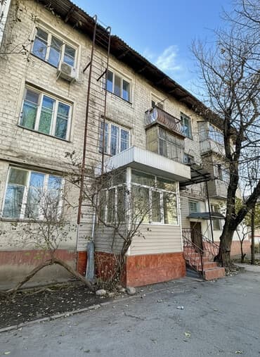 квартиры в бишкек на долгий срок: 2 комнаты, 40 м², Индивидуалка, 3 этаж, Старый ремонт — 1