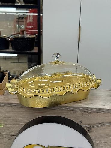 Элегантная сервировочная вазa/блюдо с прозрачным куполом - Материал