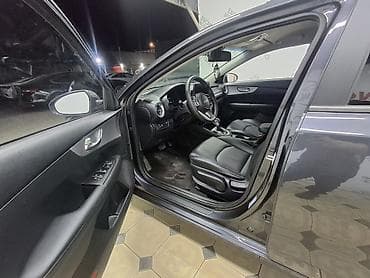 tesla model 3: Kia K3: 2021 г., 1.6 л, Вариатор, Бензин, Седан — 8