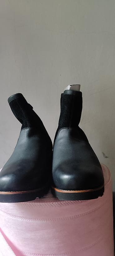 Черные мужские ботинки челси без шнуровки. Бренд: итальянский Vibram
