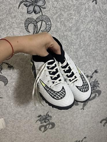 nike: В хорошем состоянии Размер 35 Футбольные бутсы/сороконожки Nike — 1