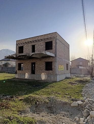 Үйлөр: 🏡 Продаётся недостроенный двухэтажный кирпичный дом 📍 с. Кой-Таш | 1 — 4
