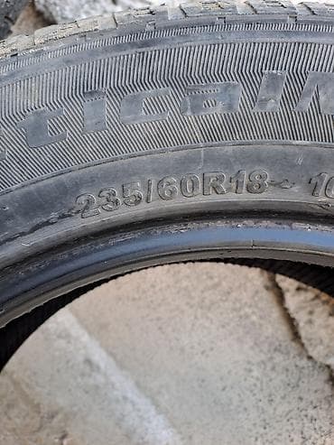 Летние шины 235/60 R18, комплект из 2 шт. Характеристики: - Размер at lalafo.kg Летние шины 235/60 R18, комплект из 2 шт. Характеристики: - Размер