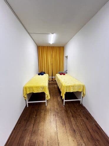 рынок азис: Аренда берилет 
 Ресницы, Пм,Массаж, Шугаринг 
Адрес Аламидин базар — 3