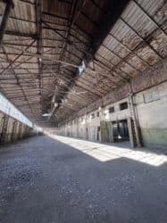 дордой дом: Сдается производственное помещение на долгий срок площадью 2000 м2 — 10