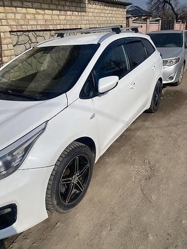 мотор морнинг: Kia Ceed: 2017 г., 1.6 л, Автомат, Бензин, Хэтчбэк — 1