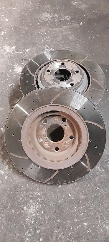 highlander 2003: Продаю передние перфорируемые тормозные Диски Б/У Toyota Highlander — 4