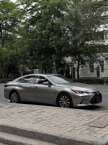 toyota 50: Lexus ES: 2019 г., 2.5 л, Автомат, Гибрид, Седан — 2