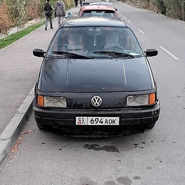 ош ишкаван: Volkswagen Passat: 1994 г., 0.2 - engine capacity л, Кол менен иштөөчү, Бензин, Седан — 2