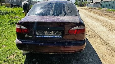урус машина: Daewoo Lanos: 2010 г., 1.3 л, Кол менен иштөөчү, Бензин, Седан — 1