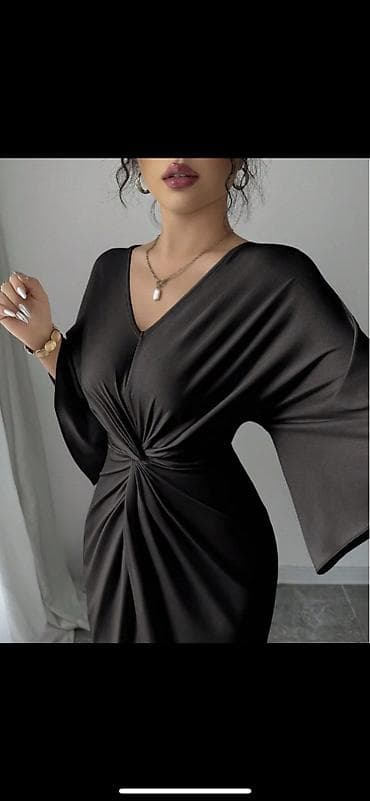 платье штапель: Элегантное длинное платье с драпировкой и запáхом на талии — 4