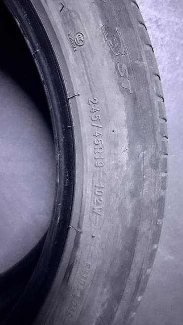 корки: Летние шины 245/45 R19 102W, комплект из 4 шт. Б/У Характеристики: - — 3
