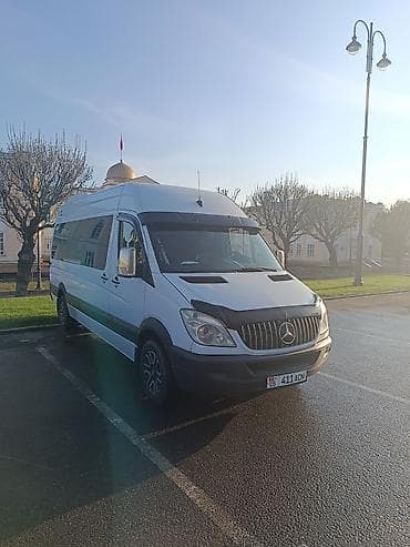 Mercedes-Benz Sprinter — комфортабельный микроавтобус туристического