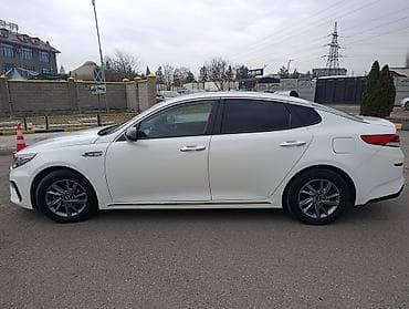 kia k5 2016: Kia K5: 2018 г., Седан — 10