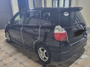 Honda Fit: 2003 г., 1.3 л, Вариатор, Бензин, Седан — 5