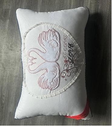 Декоративные и спальные подушки с вышивкой - Модели: прямоугольные и