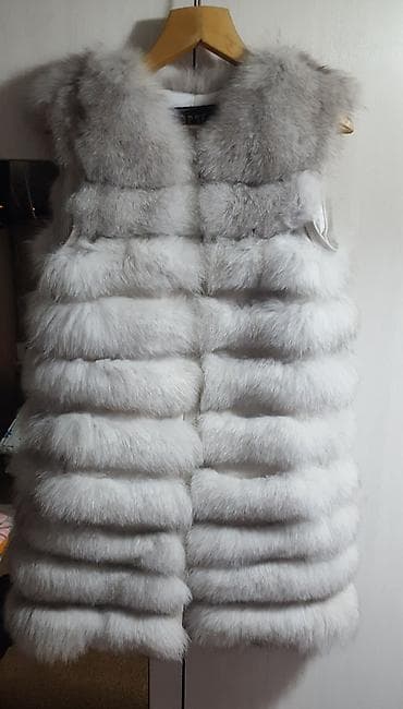 Шубы: Шуба трансформер 4 в 1, писец, состояние идеальное
Размер 42-46 — 4