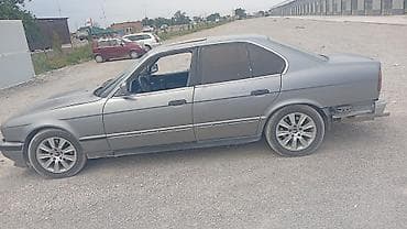 BMW 525: 1990 г., 2.5 л, Кол менен иштөөчү, Бензин, Седан — 1