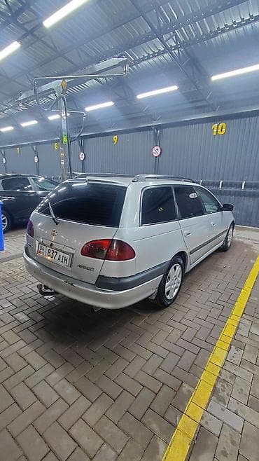 rav 4 2015: Toyota Avensis: 2000 г., 2 л, Механика, Дизель, Универсал — 1