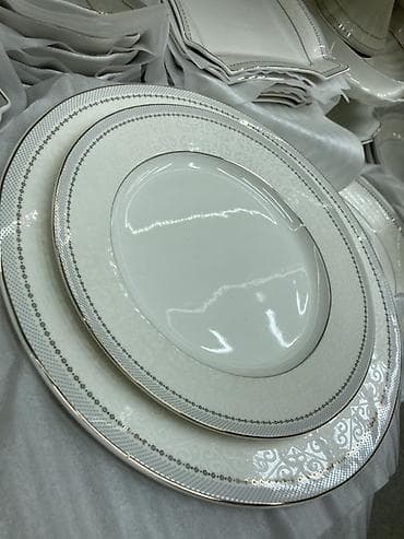 посуды наборы: 12 персон 82 предмет оригинал фарфор, под посудамойку. Столовый сервиз — 1