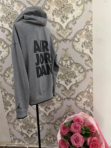 мужские толстовки бишкек: Толстовка с капюшоном серого цвета Jumpman/Air Jordan. - Материал — 2