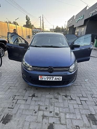 mini kooper: Volkswagen Polo: 2011 г., 1.6 л, Механика, Бензин, Седан — 1