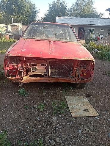 Унаа: Nissan Март: 1990 г., Хетчбек — 2