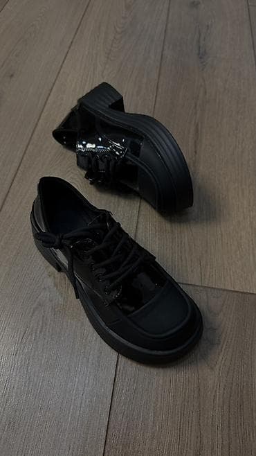 обувь с роликами: Цена за 2 Женская обувь, черный цвет — две модели на выбор: 1) — 2