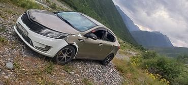 tolsen бишкек: Kia Rio: 2012 г., 1.6 л, Кол менен иштөөчү, Бензин, Седан — 5