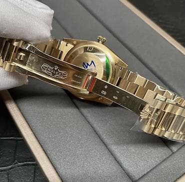 золото: Часы Rolex Day-Date (серия «день-дата», стиль без надписей) — 3