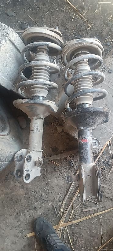 audi c5: Передний амортизатор Honda 2001 г., Б/у, Оригинал, Япония — 1