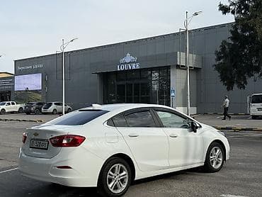 Chevrolet Cruze: 2018 г., 1.4 л, Автомат, Бензин, Седан — 2